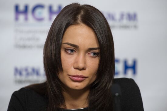 Nikita Belykh's bride Reifert, lawyer Grokhotov give news conference