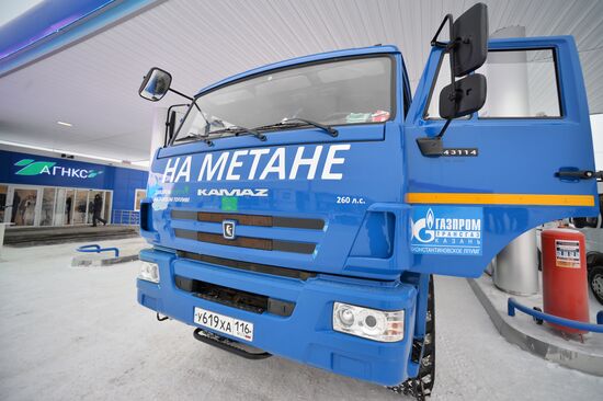 Natural gas fueling stations open in Kazan
