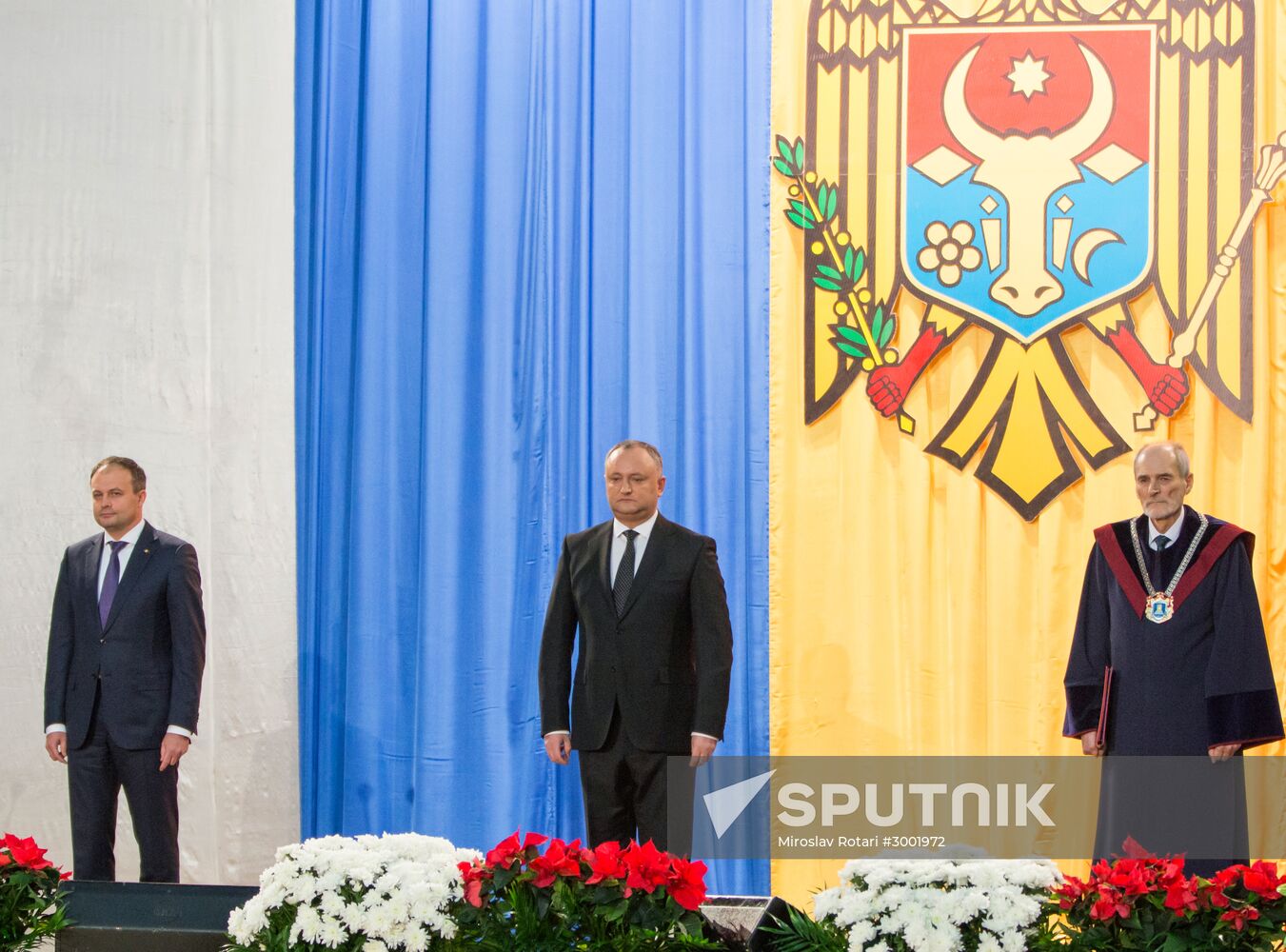 Moldova's president Igor Dodon sworn in
