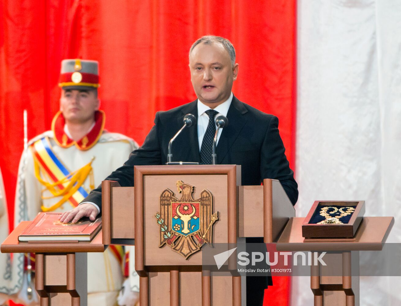 Moldova's president Igor Dodon sworn in