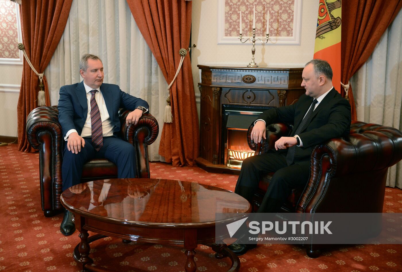Deputy Prime Minister Dmitry Rogozin meets with Moldovan President Igor Dodon