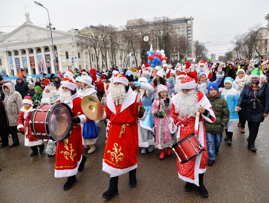Fathers Frost parade across Russia