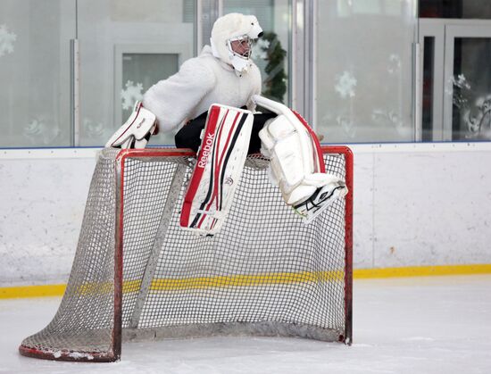 South Penguins face off Father Frost team in an ice hockey game