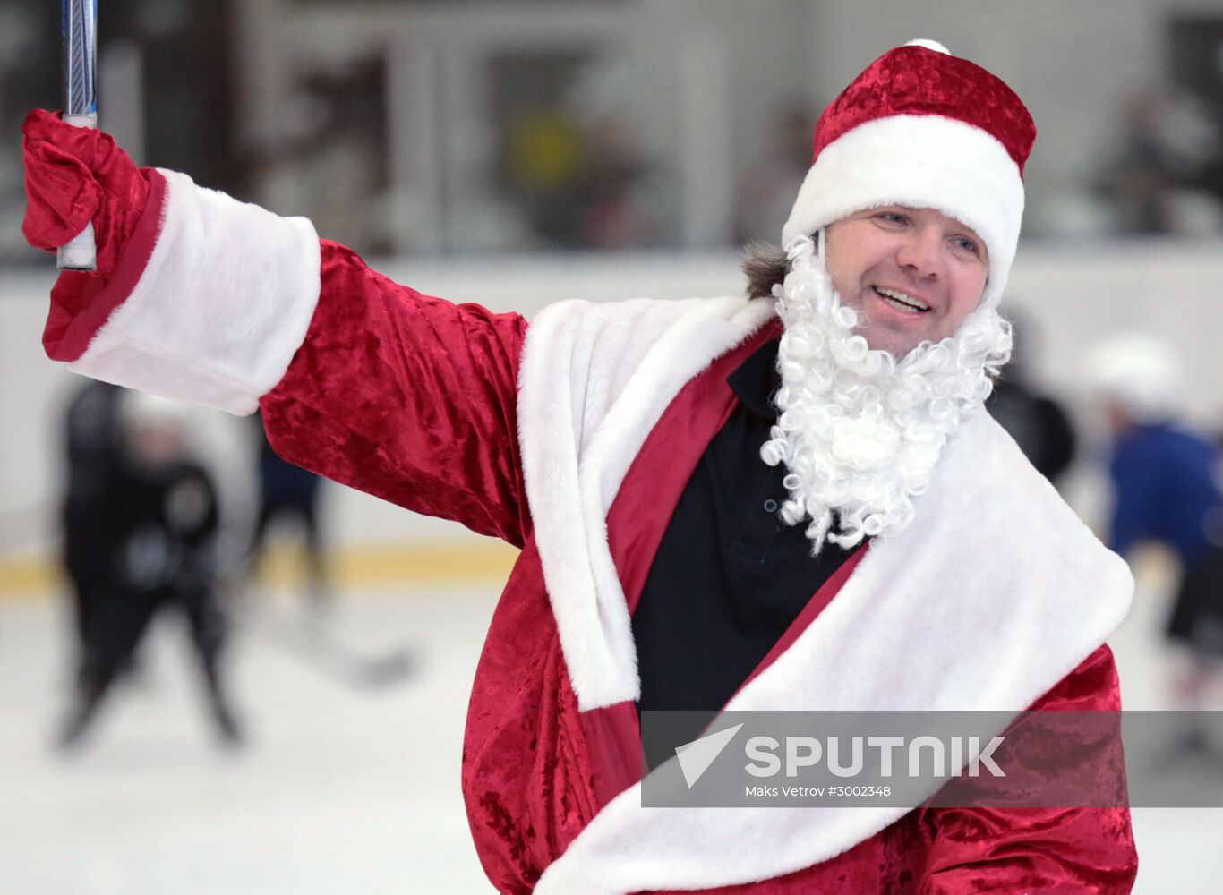 South Penguins face off Father Frost team in an ice hockey game