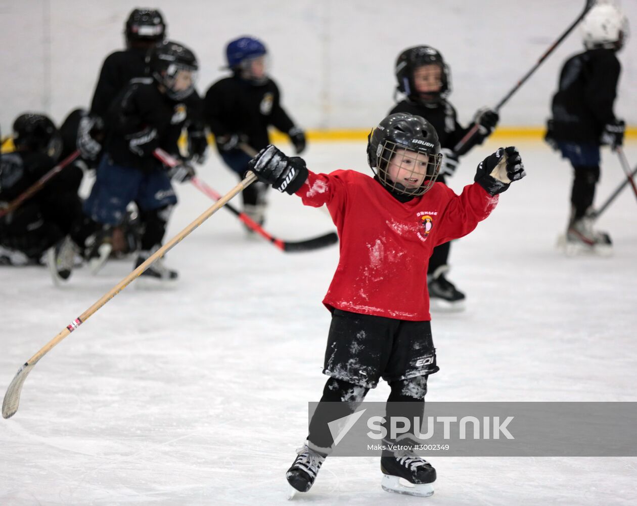 South Penguins face off Father Frost team in an ice hockey game