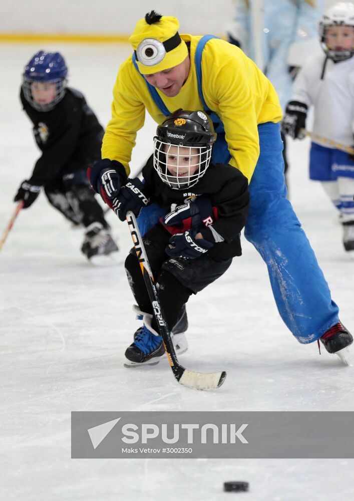 South Penguins face off Father Frost team in an ice hockey game