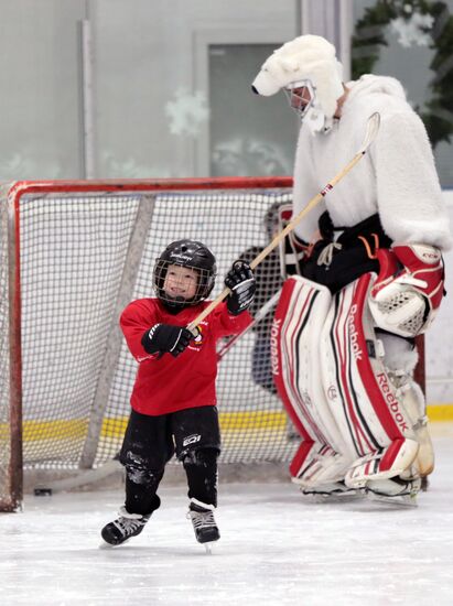 South Penguins face off Father Frost team in an ice hockey game