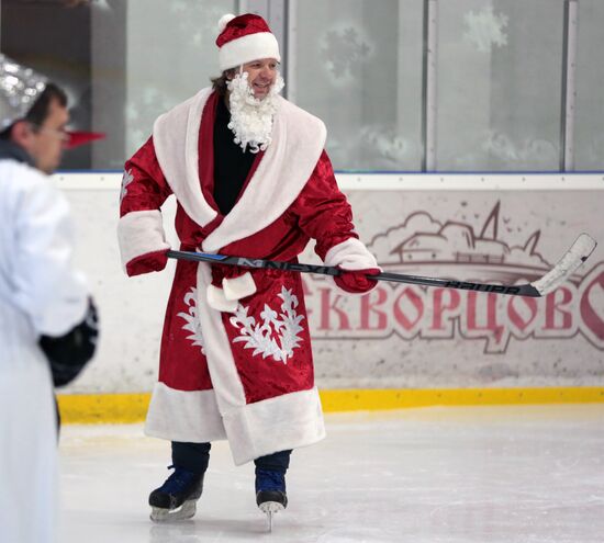 South Penguins face off Father Frost team in an ice hockey game