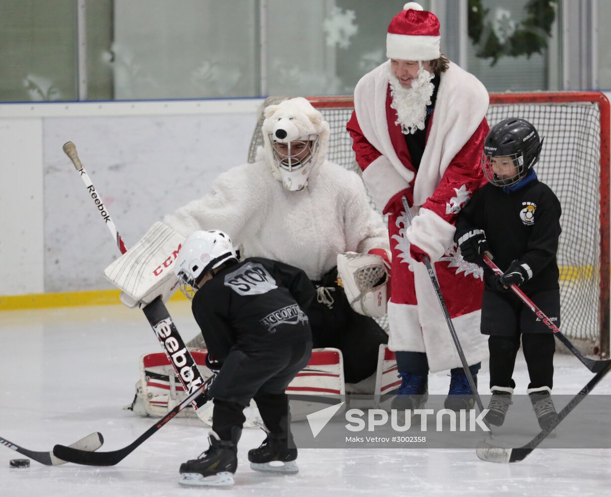 South Penguins face off Father Frost team in an ice hockey game