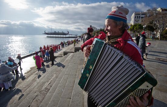 Fathers Frost parade across Russia