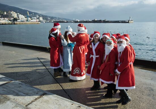Fathers Frost parade across Russia