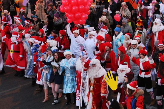 Fathers Frost parade across Russia