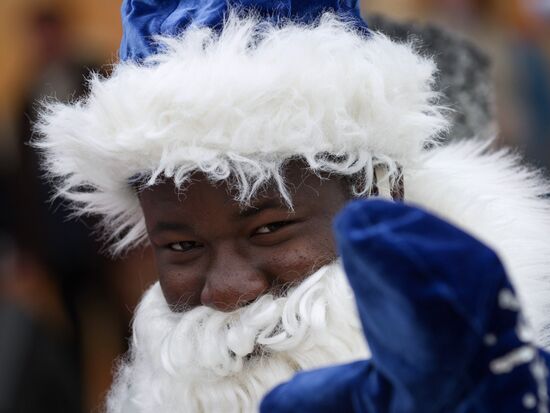 Fathers Frost parade across Russia