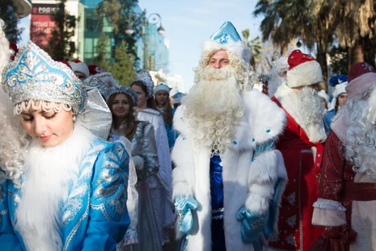 Fathers Frost parade across Russia