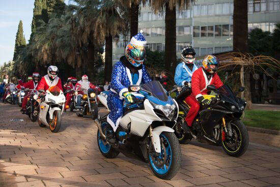 Fathers Frost parade across Russia
