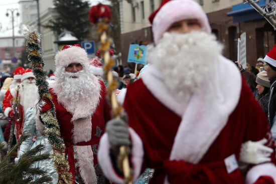 Fathers Frost parade across Russia