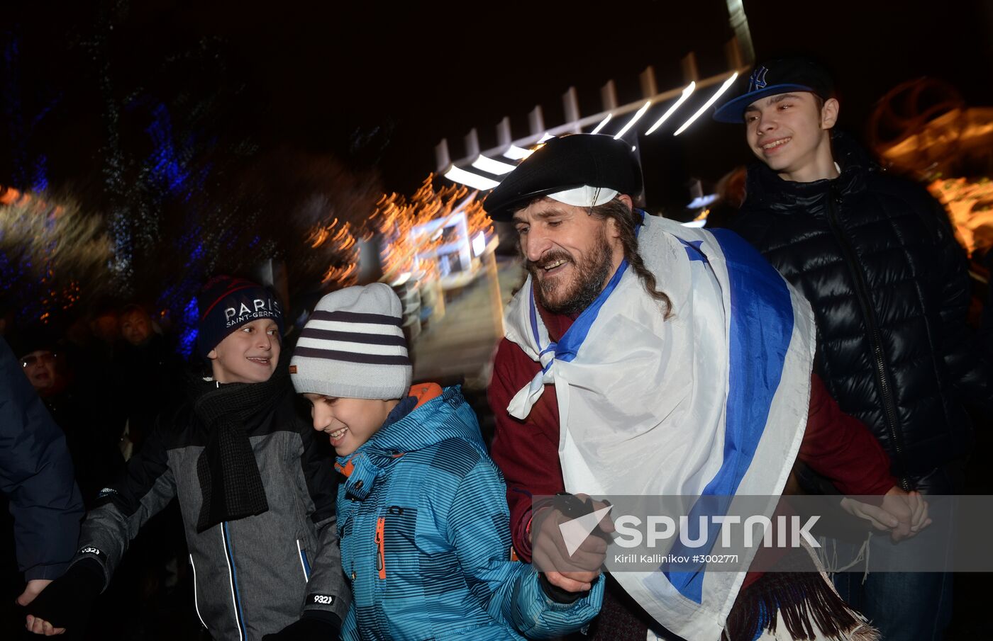 Procedure for lighting Chanukah candles on Revolution Square in Moscow