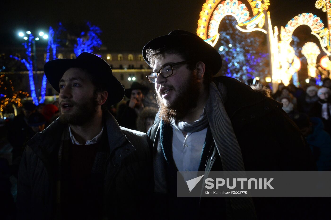 Procedure for lighting Chanukah candles on Revolution Square in Moscow