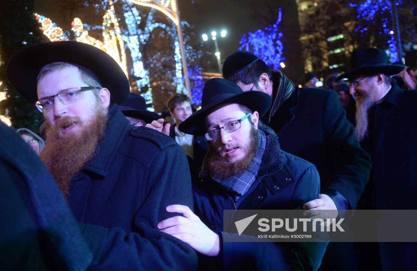Procedure for lighting Chanukah candles on Revolution Square in Moscow