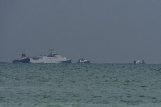 Rescue operation at Russian Defense Ministry's TU-154 crash site in Sochi