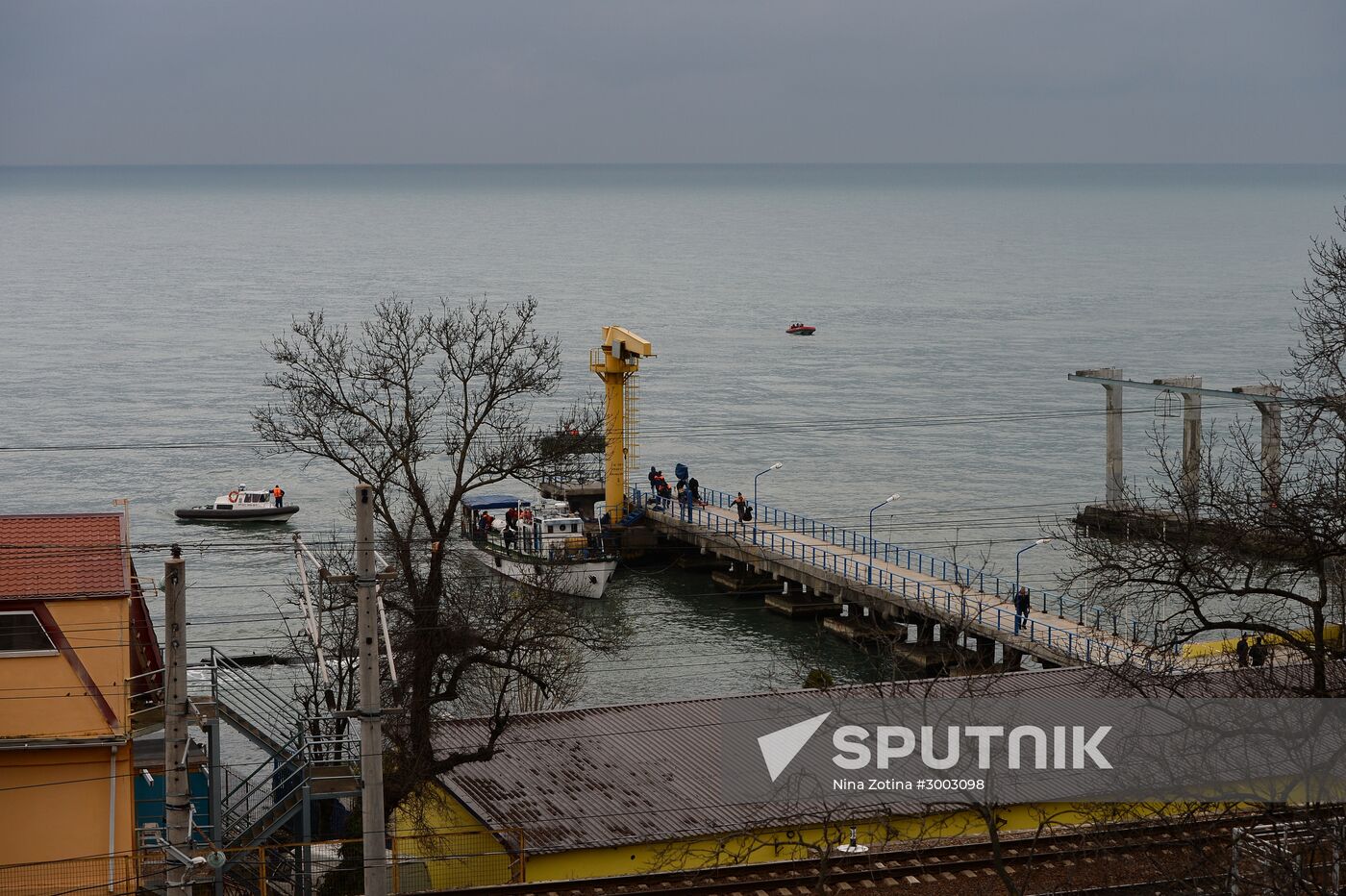 Rescue operation at Russian Defense Ministry's TU-154 aircraft crash site in Sochi