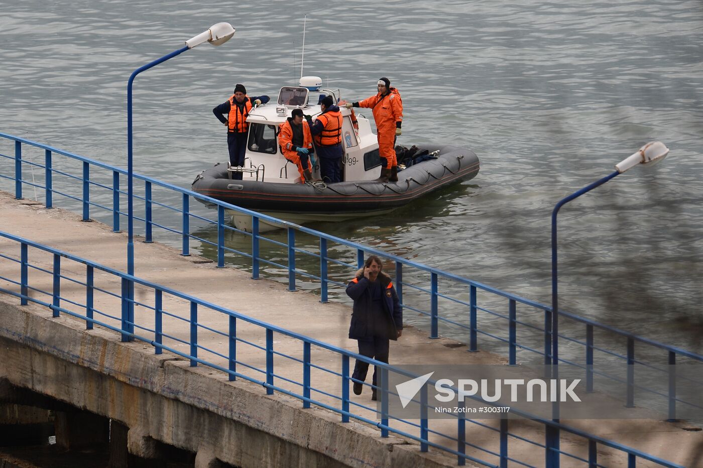 Rescue operation at Russian Defense Ministry's TU-154 aircraft crash site in Sochi