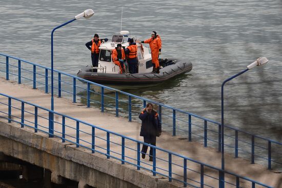 Rescue operation at Russian Defense Ministry's TU-154 aircraft crash site in Sochi