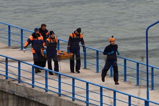 Rescue operation at Russian Defense Ministry's TU-154 aircraft crash site in Sochi