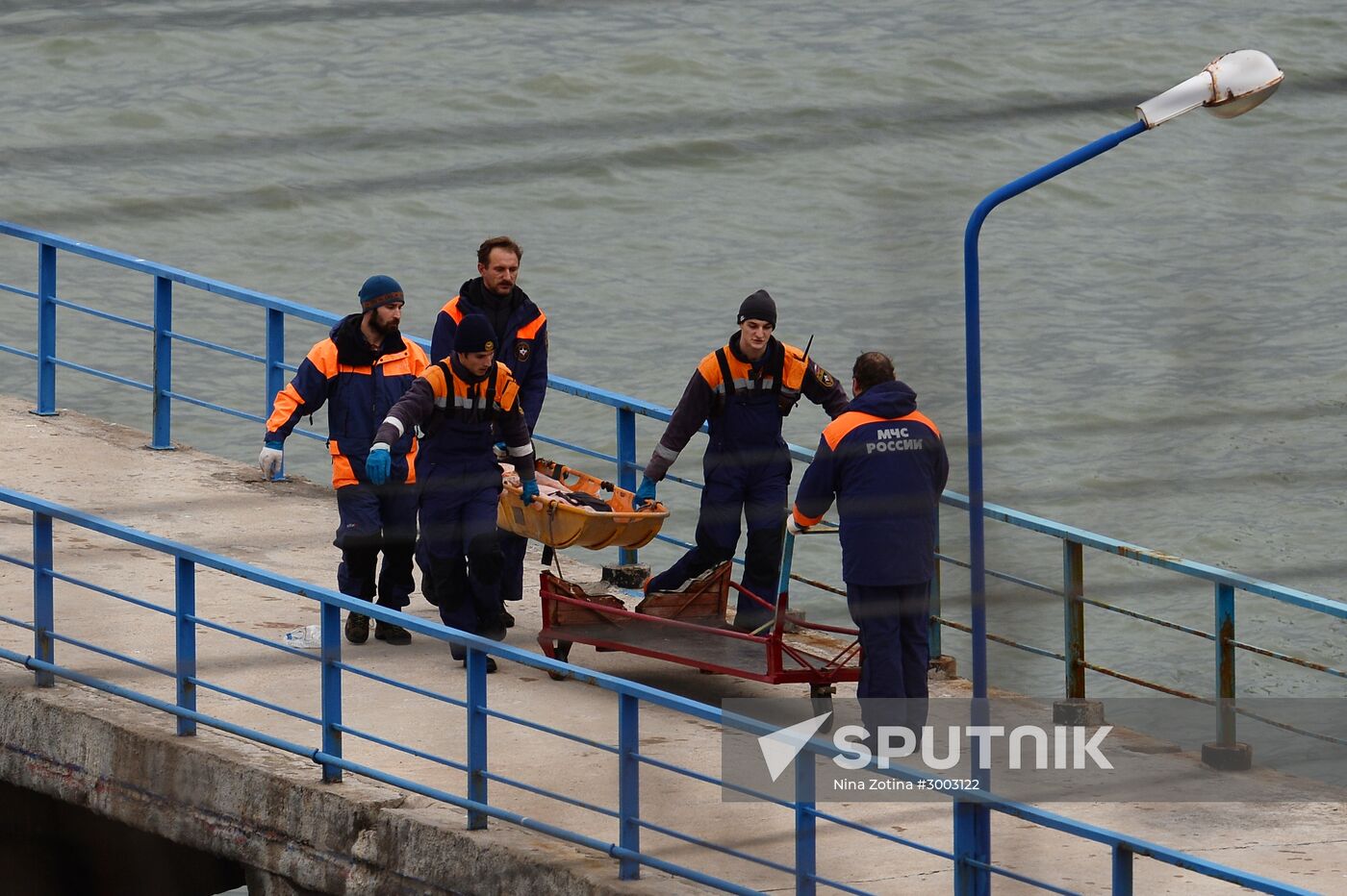 Rescue operation at Russian Defense Ministry's TU-154 crash site in Sochi