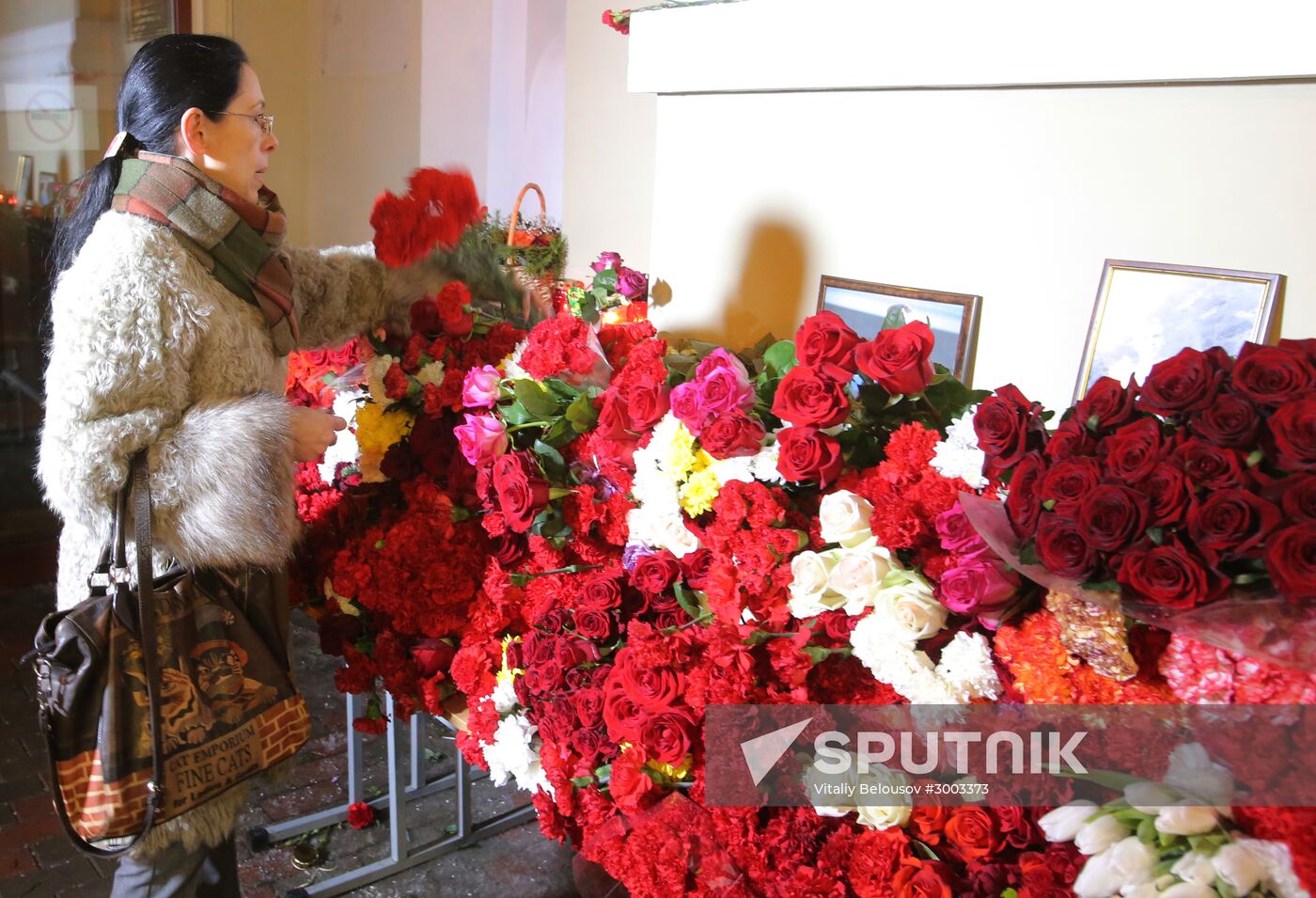 Flowers laid in memory of TU-154 air crash victims