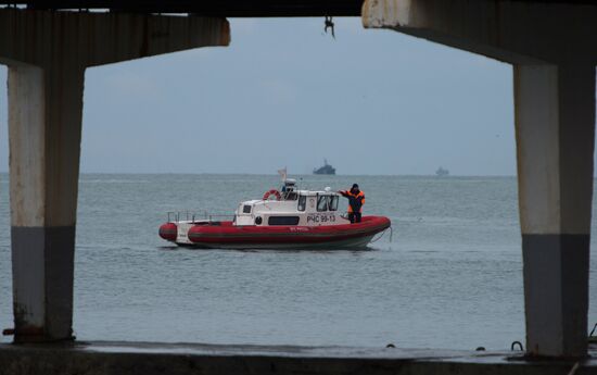 Search continues for bodies of Tu-154 crash victims in Sochi