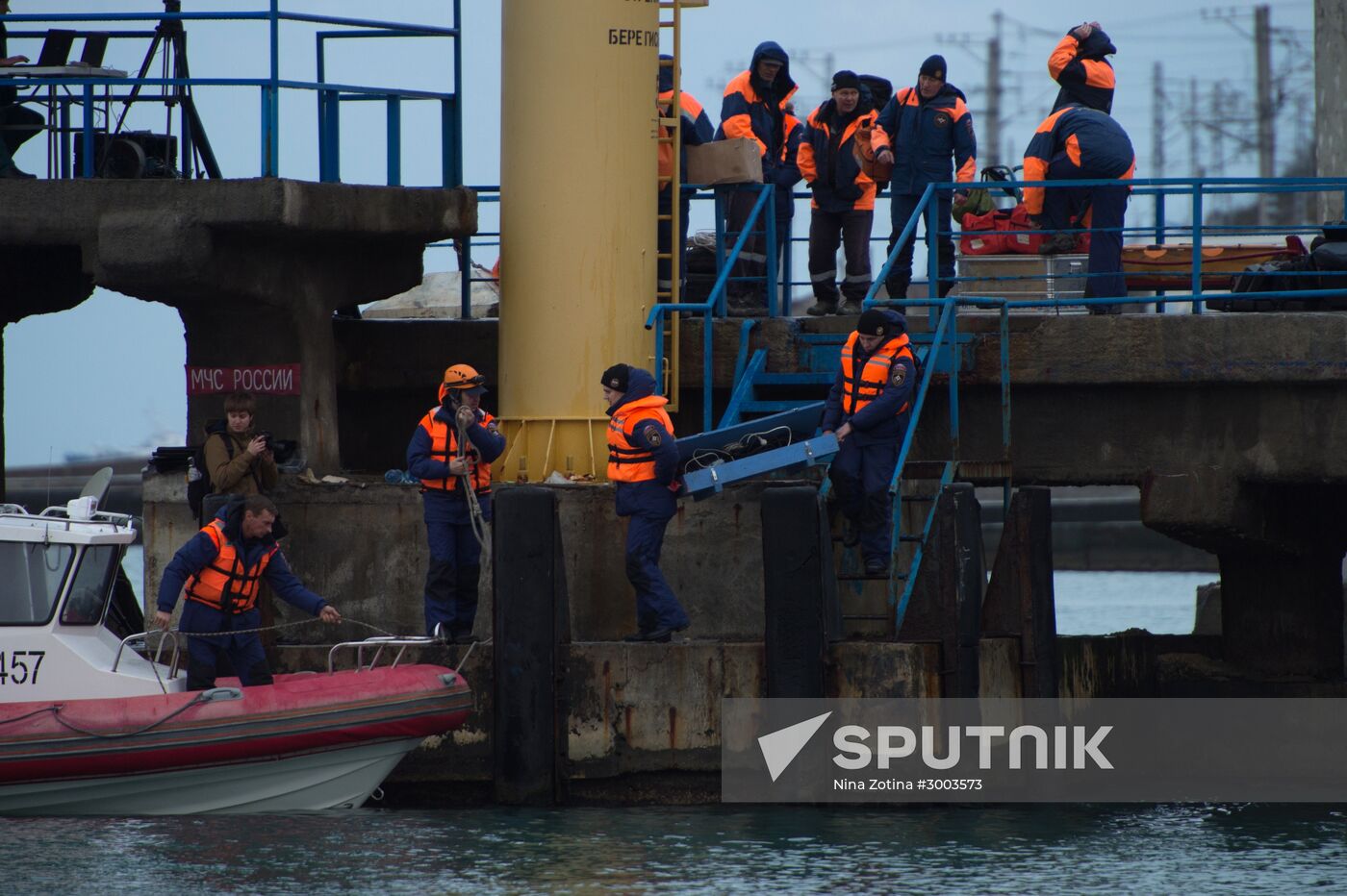 Search continues for bodies of Tu-154 crash victims in Sochi