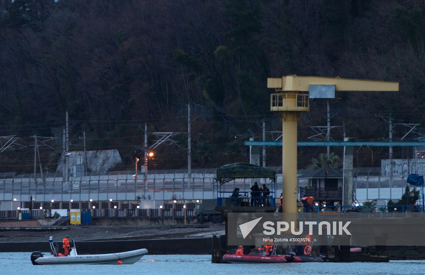 Search continues for bodies of Tu-154 crash victims in Sochi