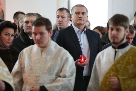 Russia observes day of mourning for Tu-154 crash victims