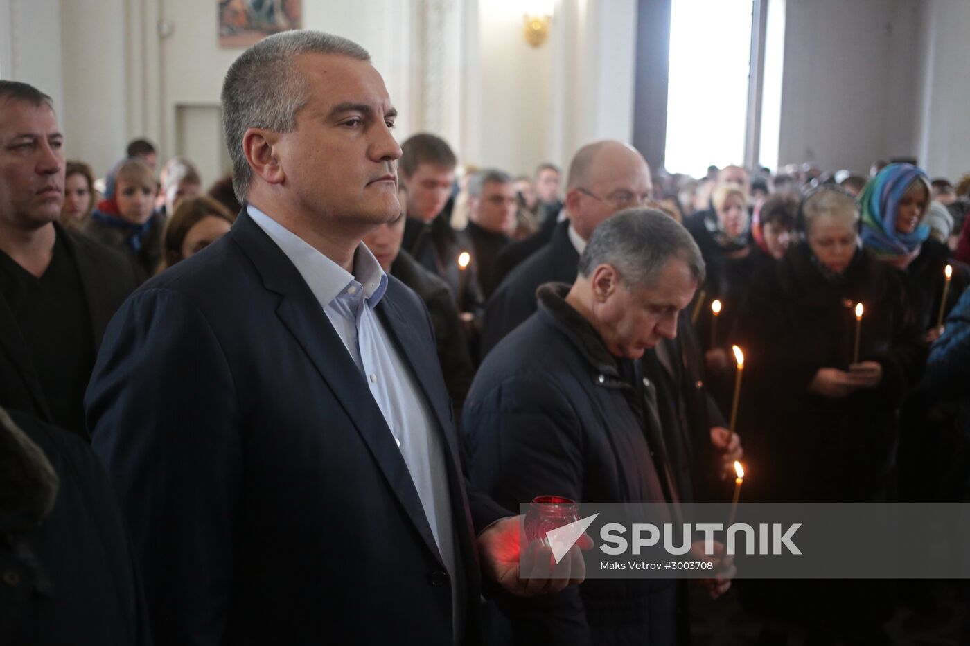 Russia observes day of mourning for Tu-154 crash victims
