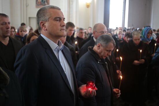 Russia observes day of mourning for Tu-154 crash victims