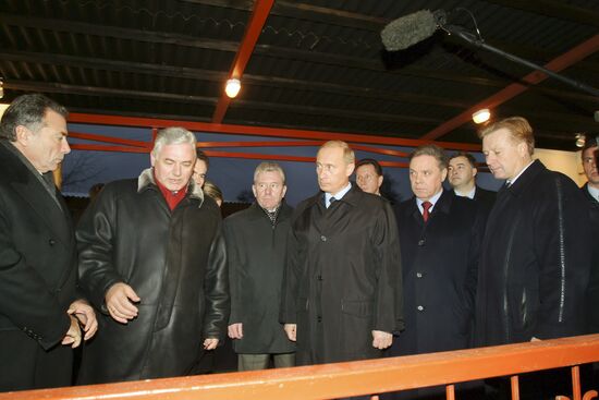 Vladimir Putin and Boris Gromov visit Kolomna