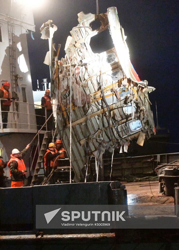 Search operations underway after Tu-154 crash in Black Sea