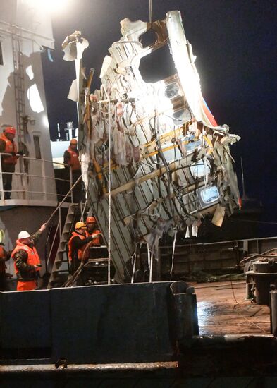 Search operations underway after Tu-154 crash in Black Sea