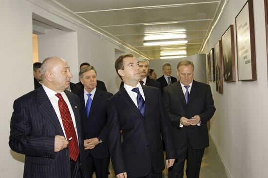 Dmitry Medvedev's tour of Joint Institute of Nuclear Research in Dubna