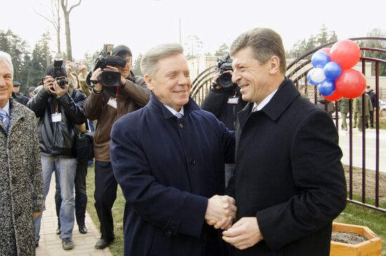 Boris Gromov, Dmitry Kozak, Alexander Gladyshev visit Odintsovo