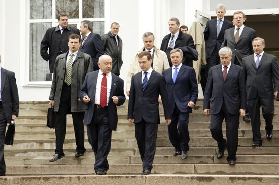 Dmitry Medvedev's tour of Joint Institute of Nuclear Research in Dubna