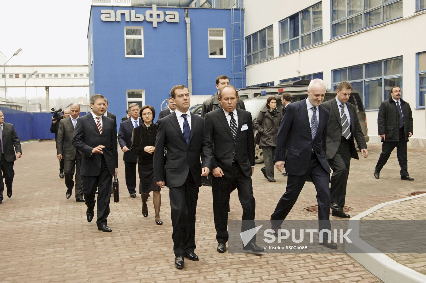 Dmitry Medvedev visiting the Nuclear Research Institute in Dubna