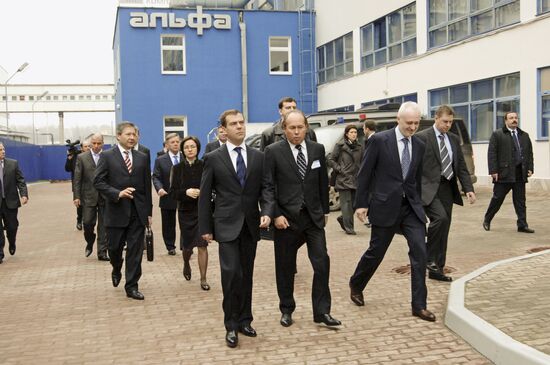 Dmitry Medvedev visiting the Nuclear Research Institute in Dubna