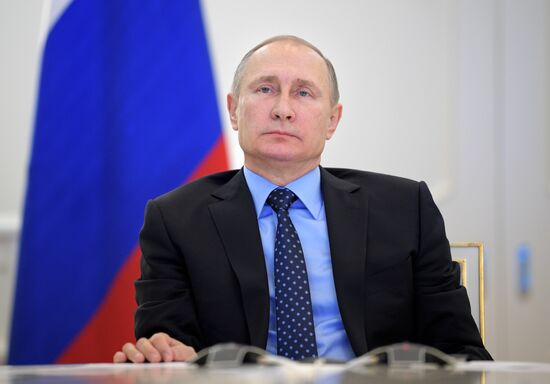 President Putin holds video conference on launching natural gas supplies to Crimea from mainland Russia