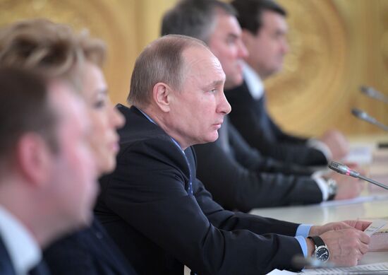 State Council holds meeting on Russia's environmental development