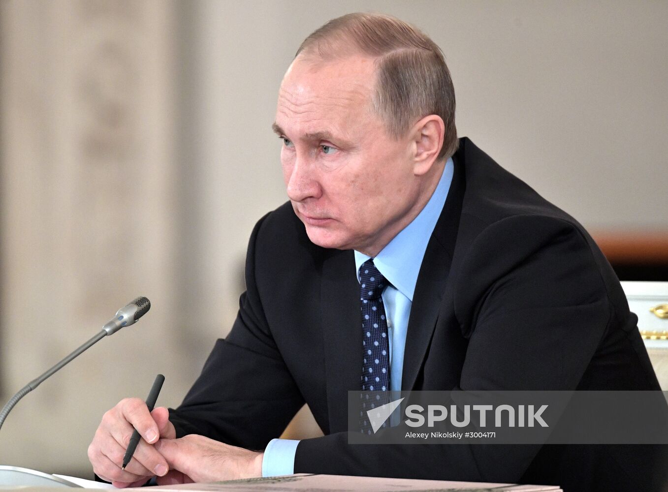 State Council holds meeting on Russia's environmental development
