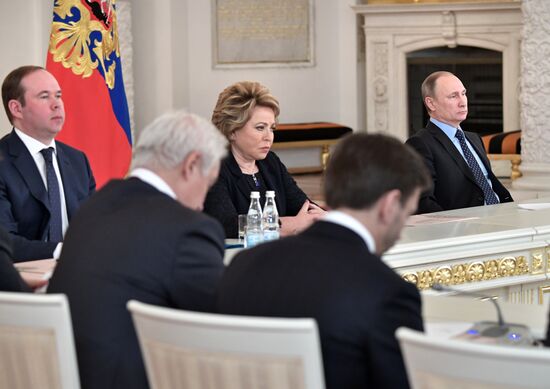 State Council holds meeting on Russia's environmental development