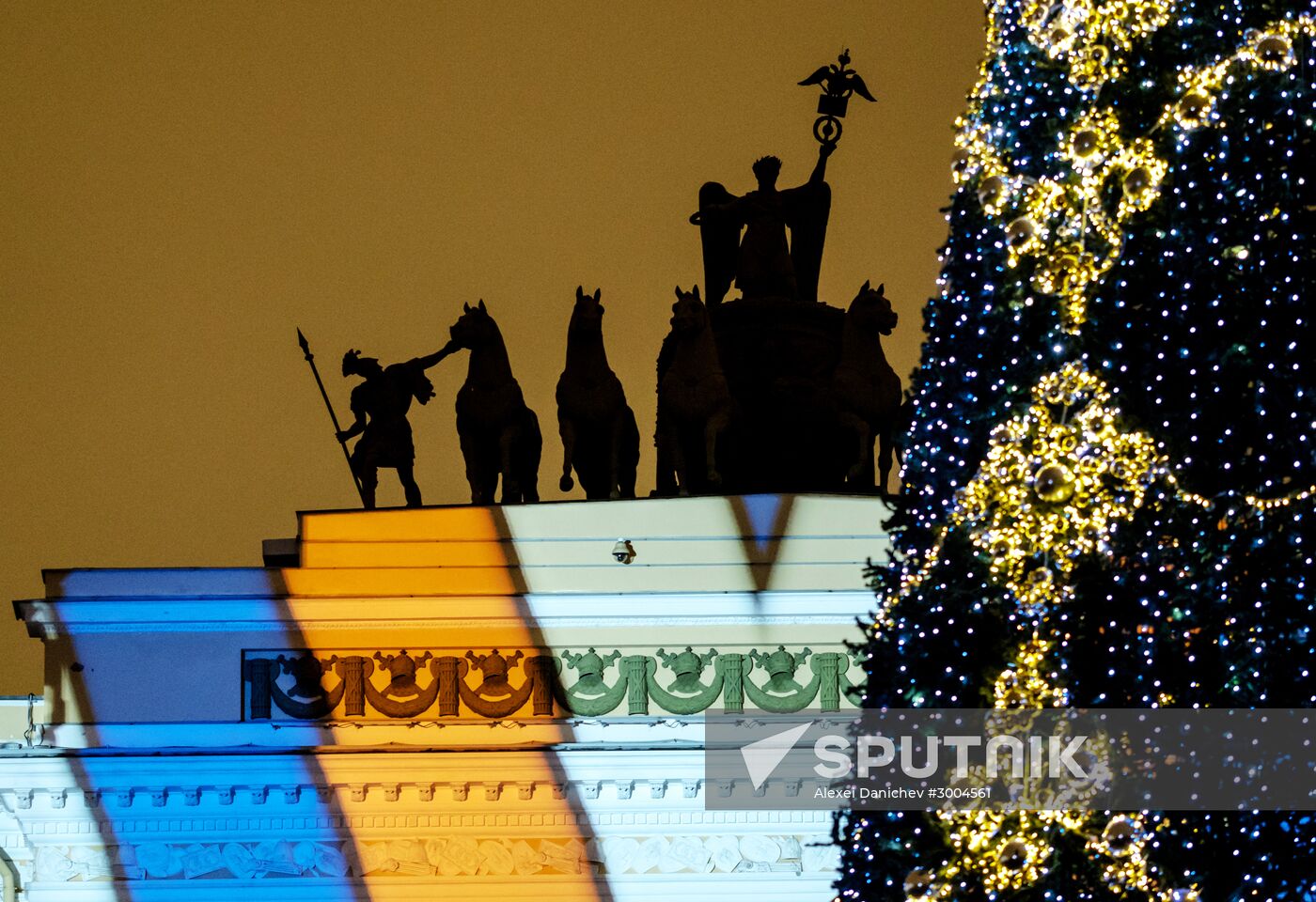 New Year's multimedia show of light technology in St. Petersburg