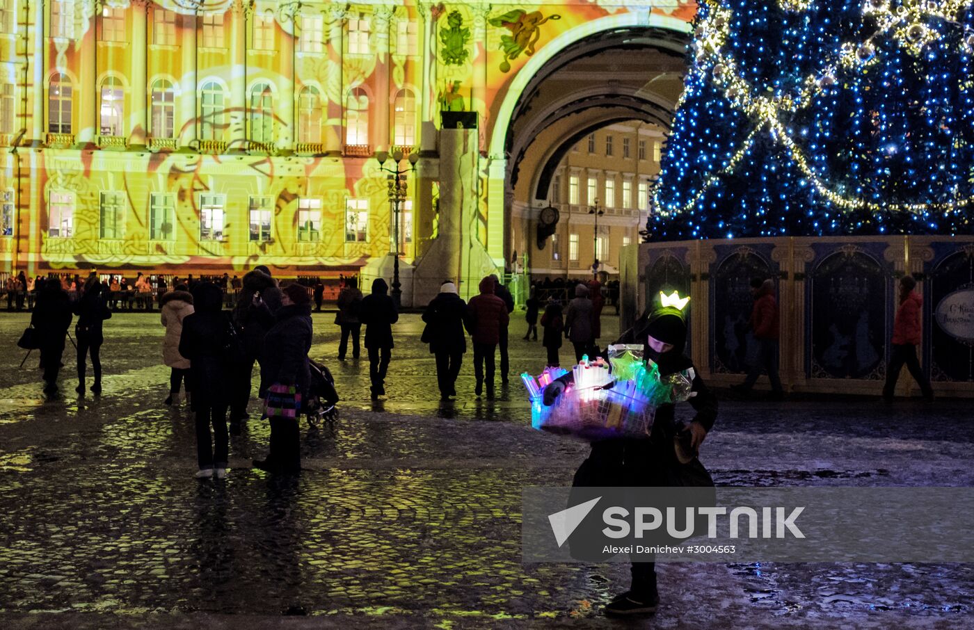 New Year's multimedia show of light technology in St. Petersburg